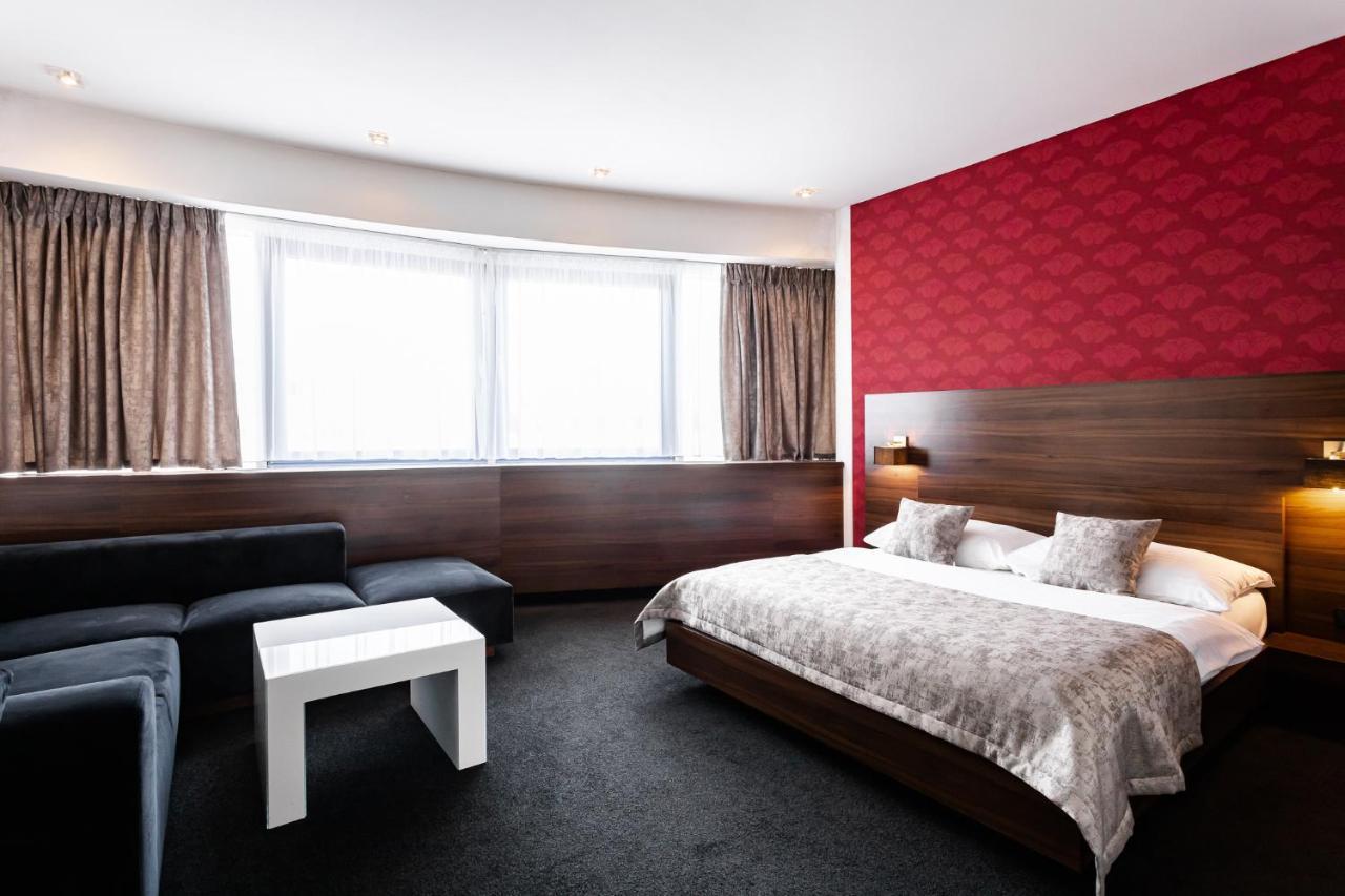Tempus Club Garni Hotel Bratislava Buitenkant foto